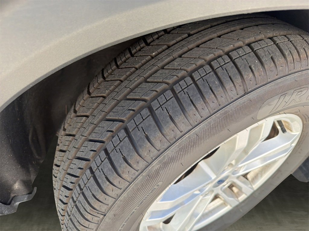 Certified 2024 Ford Explorer XLT w/ Equipment Group 202A image 27