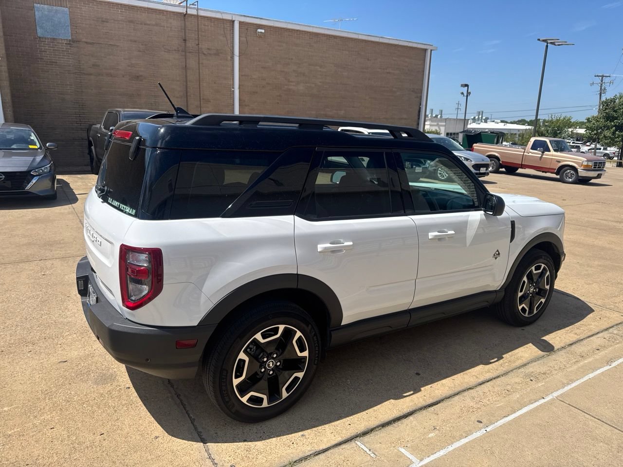 Certified 2024 Ford Bronco Sport Outer Banks w/ Tech Package AWD/4WD image 4