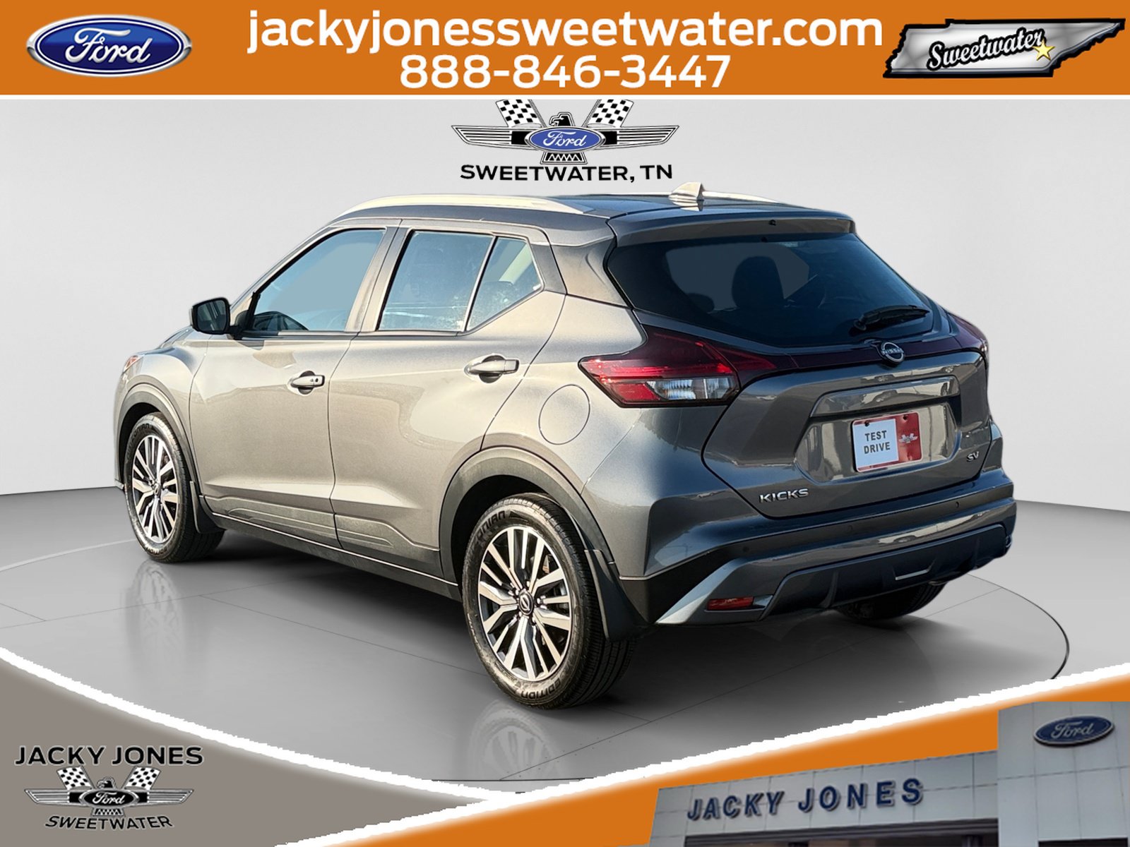 Used 2024 Nissan Kicks SV FWD image 3