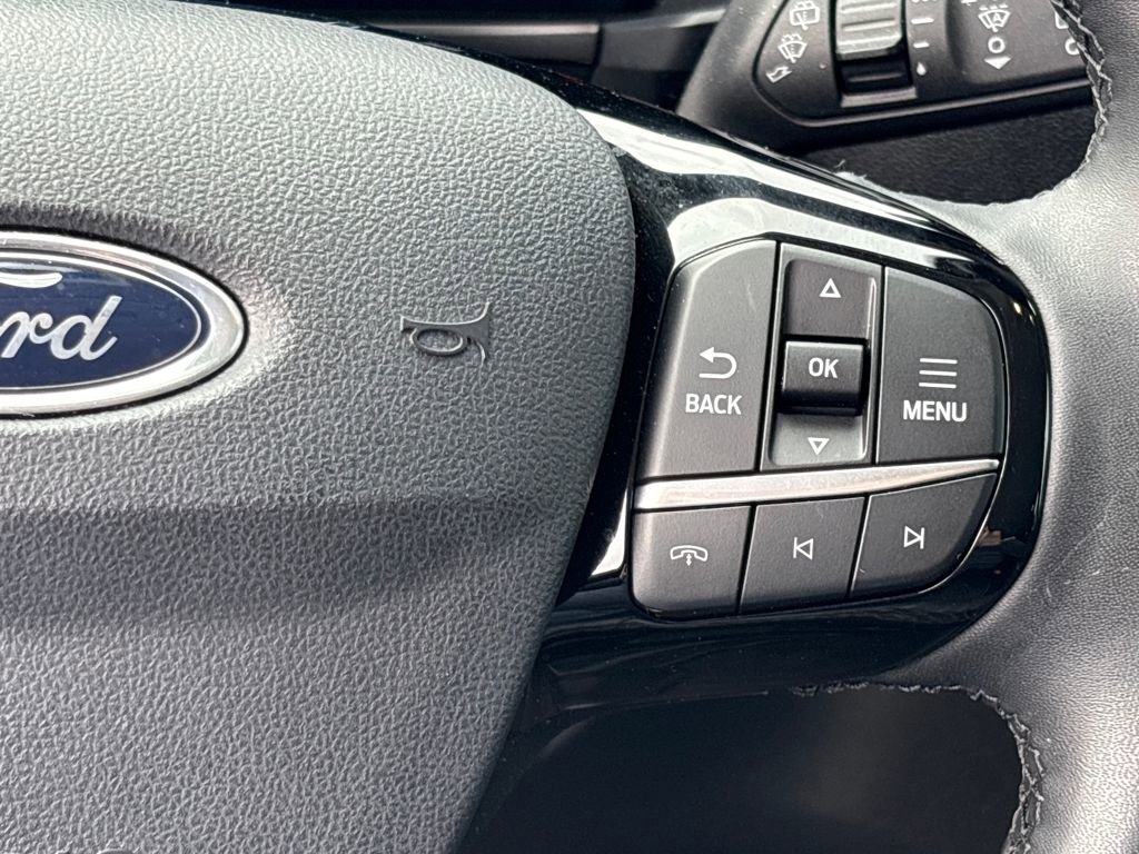 Certified 2024 Ford Escape Platinum w/ Premium Technology Package image 16