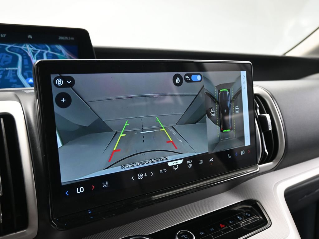 Certified 2025 Ford Expedition Active AWD/4WD image 15