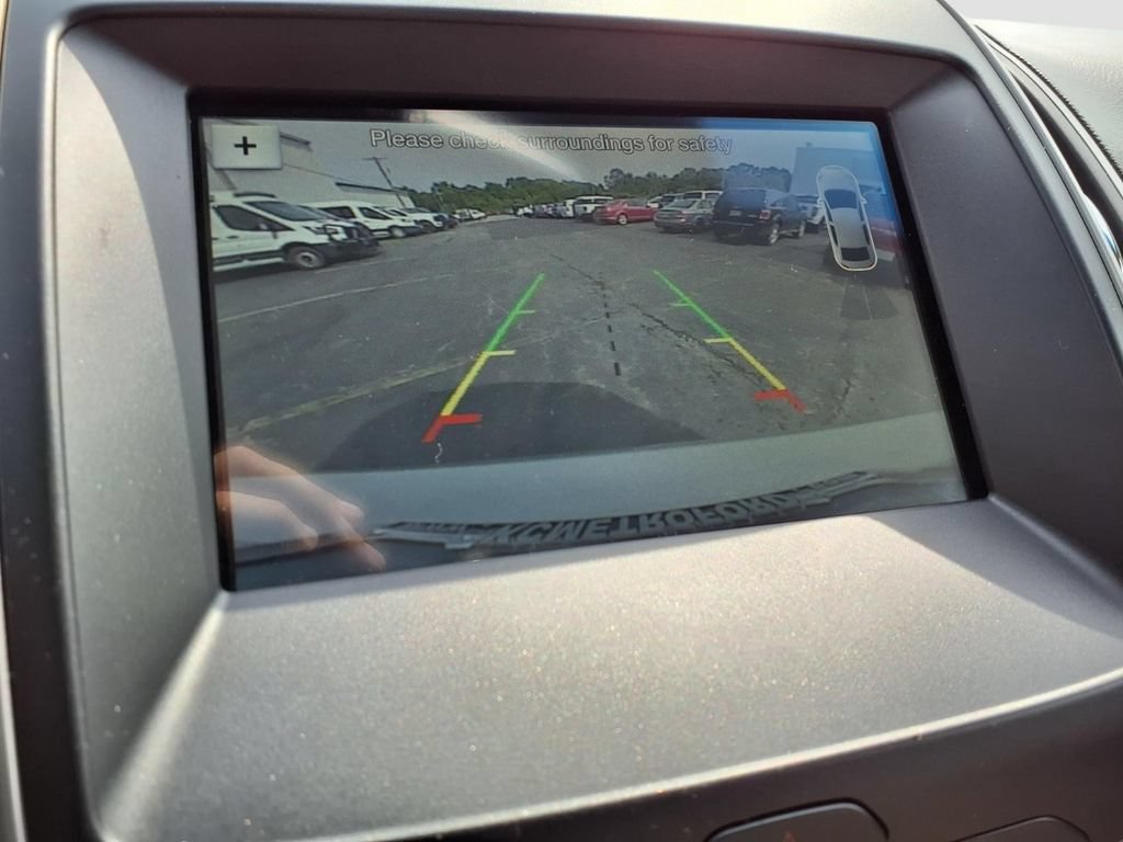 Certified 2018 Ford Edge SEL w/ Equipment Group 201A FWD image 11