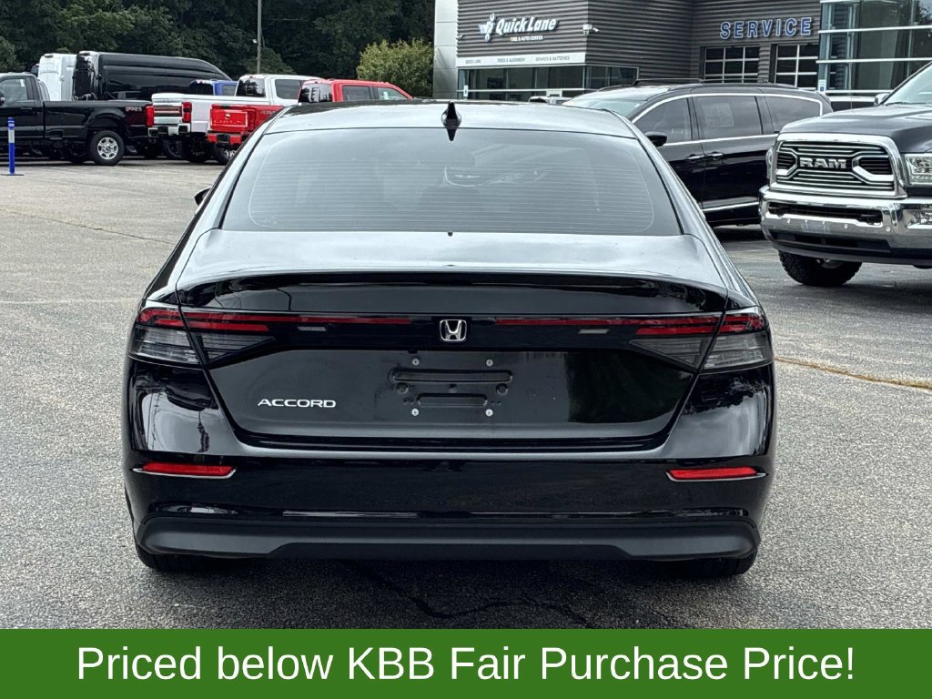 Used 2023 Honda Accord EX image 6