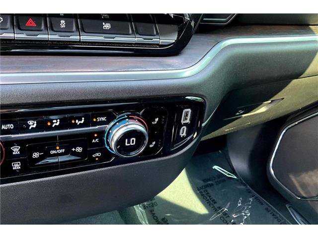 Used 2026 GMC Sierra 1500 SLT AWD/4WD image 19
