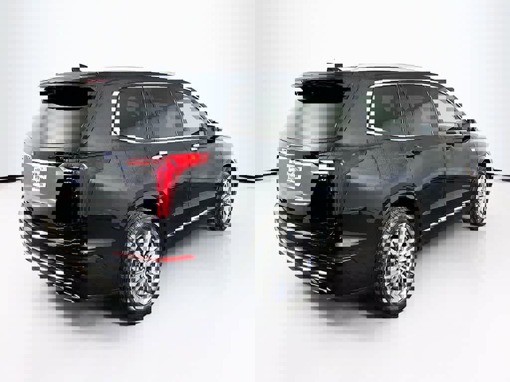 Used 2024 Cadillac XT6 Premium Luxury image 5