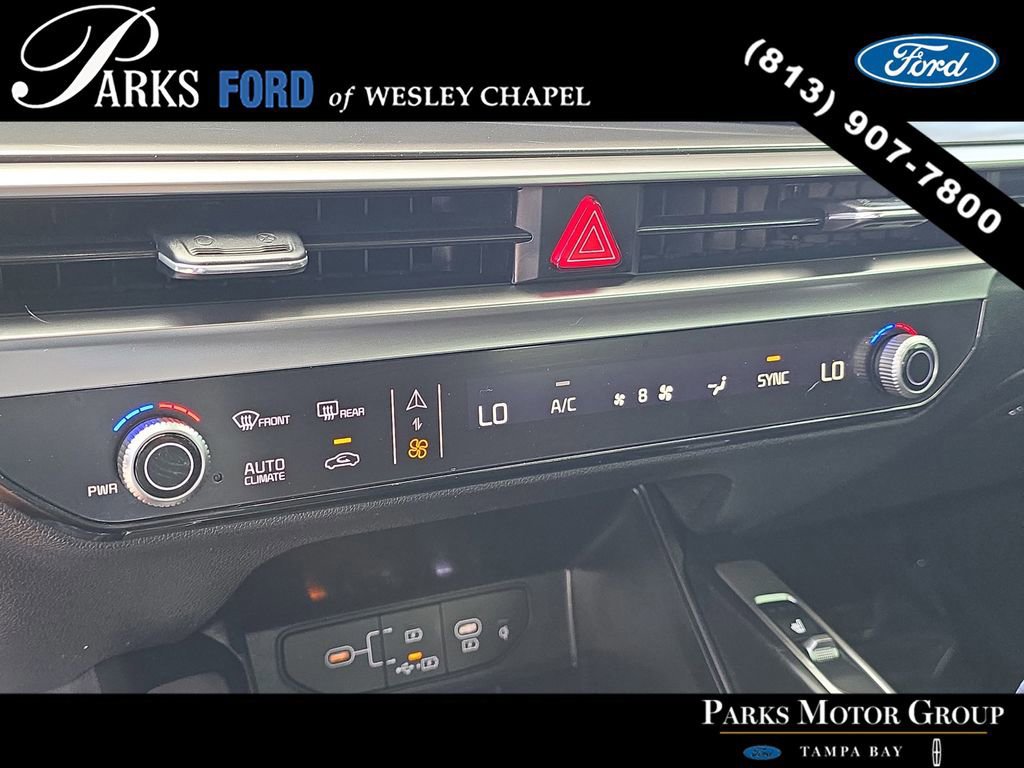 Used 2025 Kia Sorento EX w/ Panoramic Sunroof Package image 25