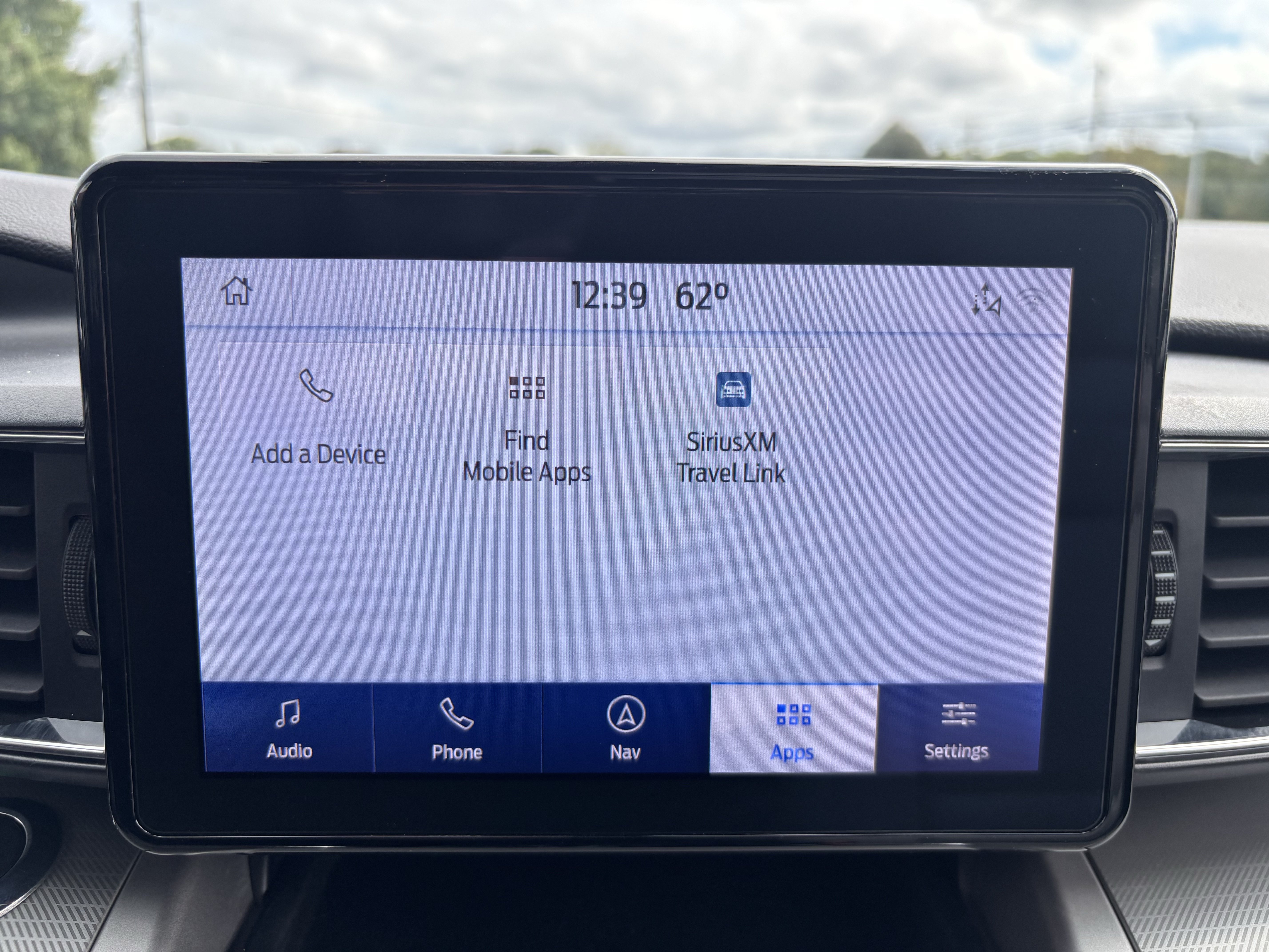Certified 2021 Ford Explorer XLT w/ Equipment Group 202A AWD/4WD image 26