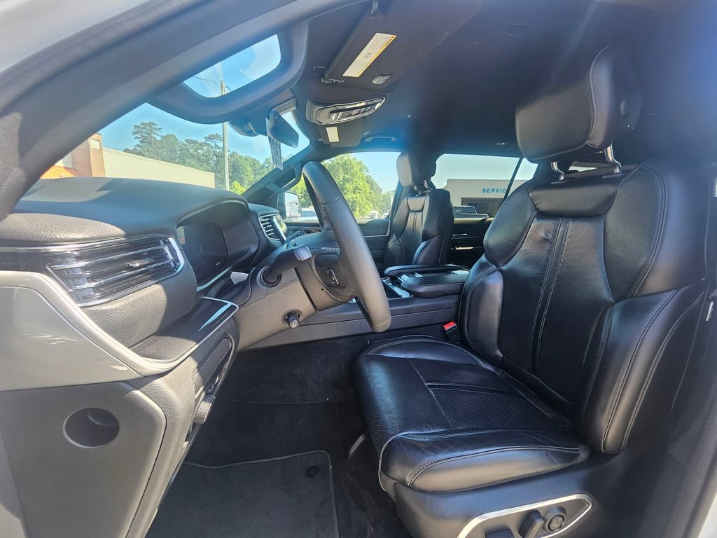 Used 2023 Jeep Wagoneer 4WD image 5