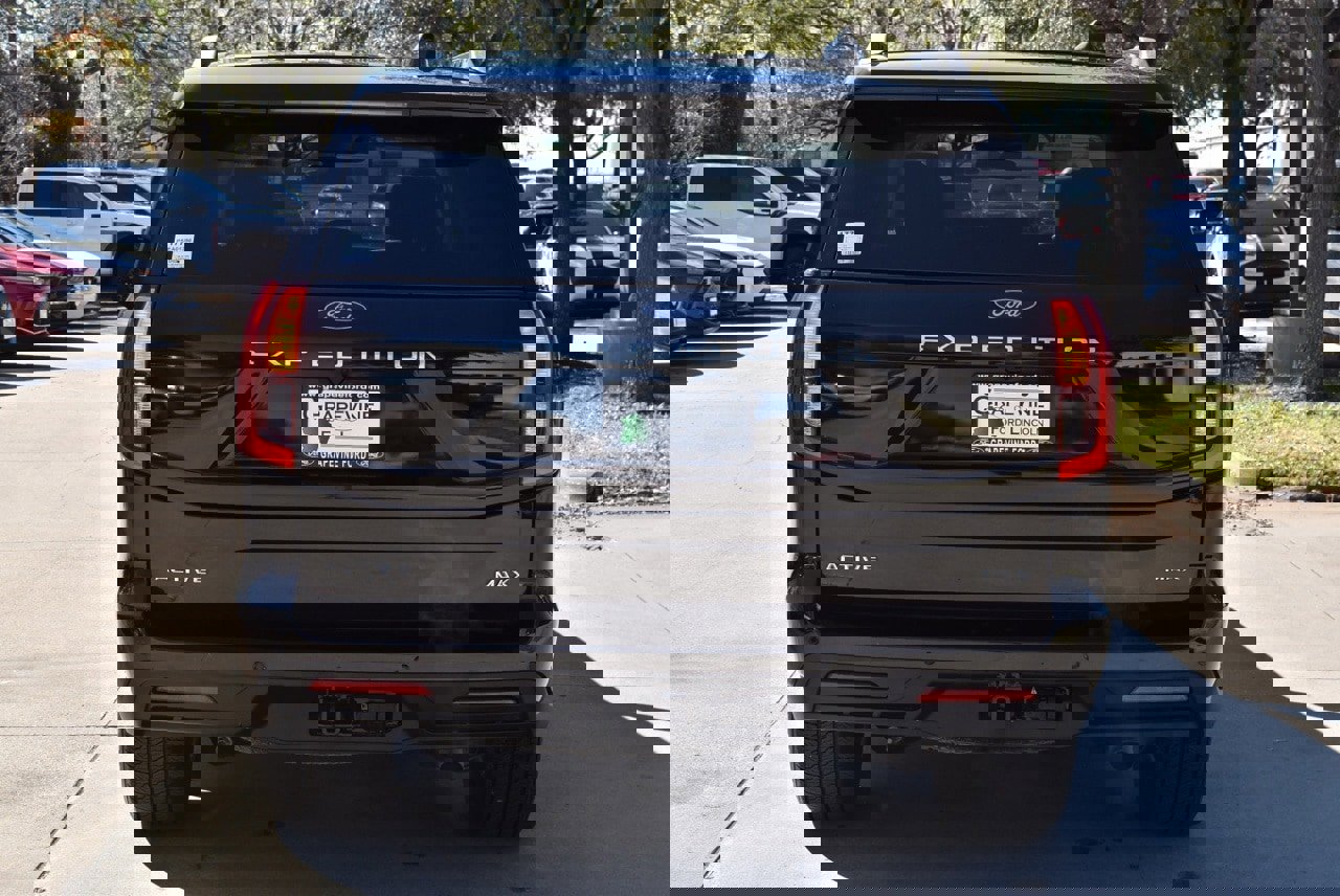 Certified 2025 Ford Expedition Max Active image 9