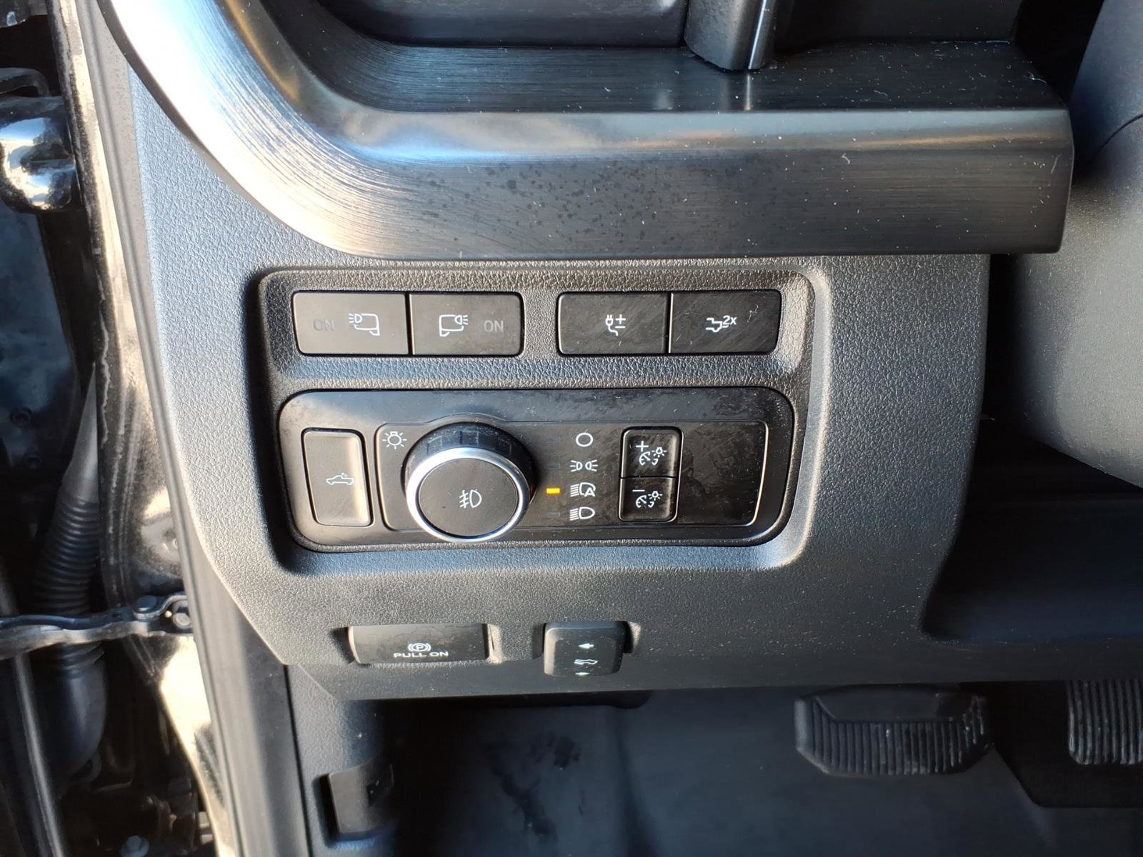 Certified 2023 Ford F250 Lariat w/ Sport Appearance Package image 18