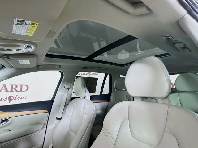 Used 2021 Volvo XC90 T6 Momentum w/ Climate Package image 25