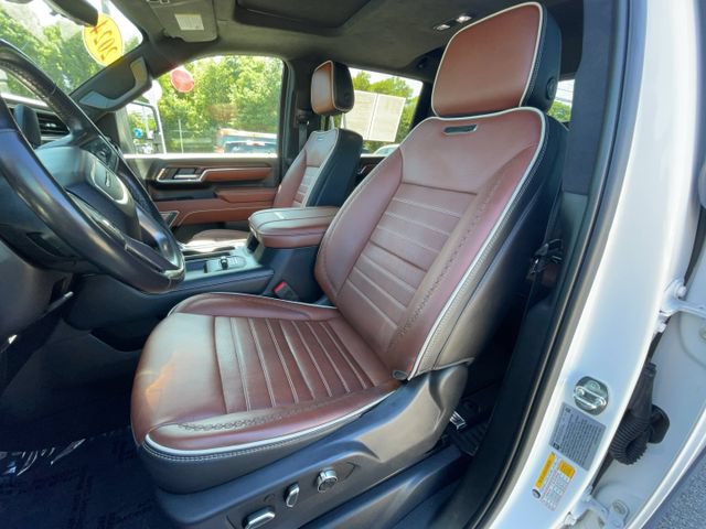 Used 2024 GMC Sierra 3500 Denali Ultimate AWD/4WD image 14