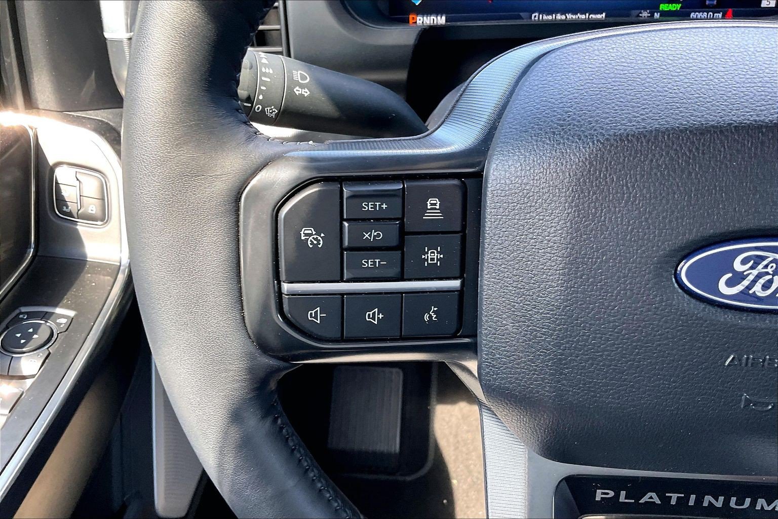 Certified 2025 Ford F150 Platinum w/ Equipment Group 702A High AWD/4WD image 17
