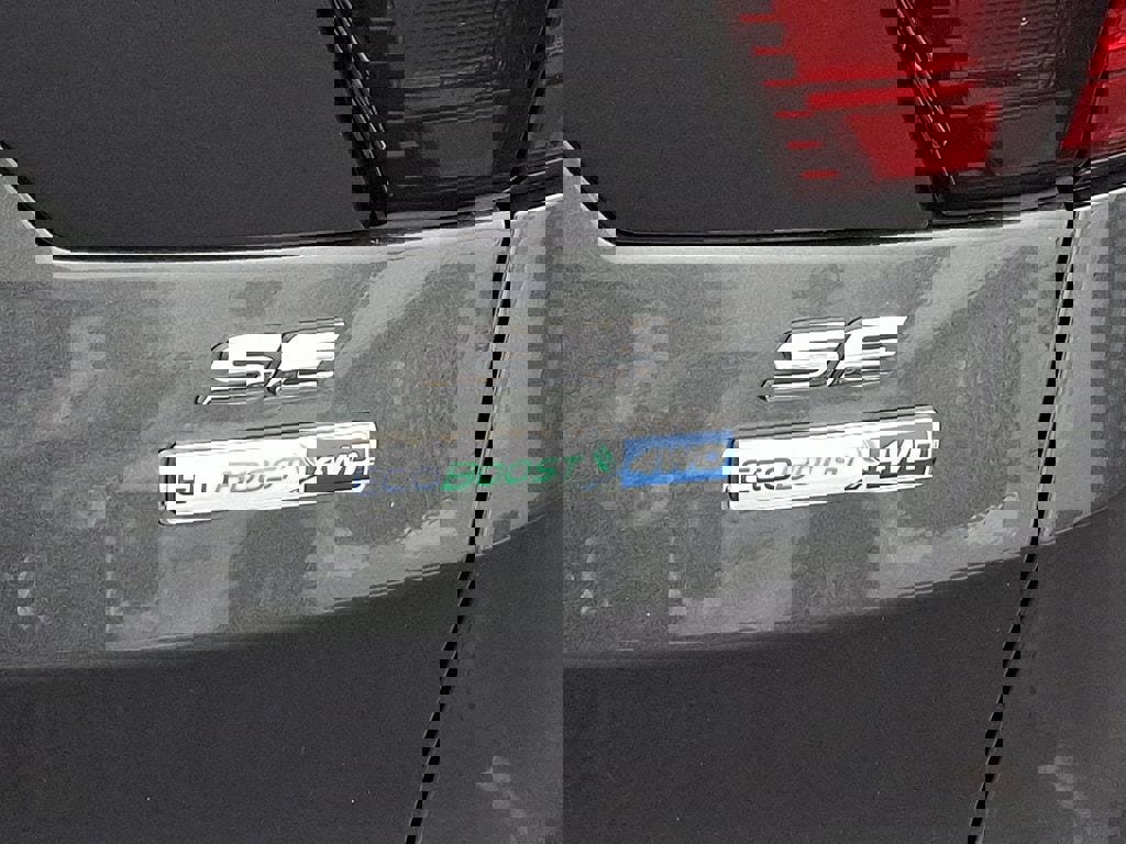 Certified 2019 Ford Escape SE image 29