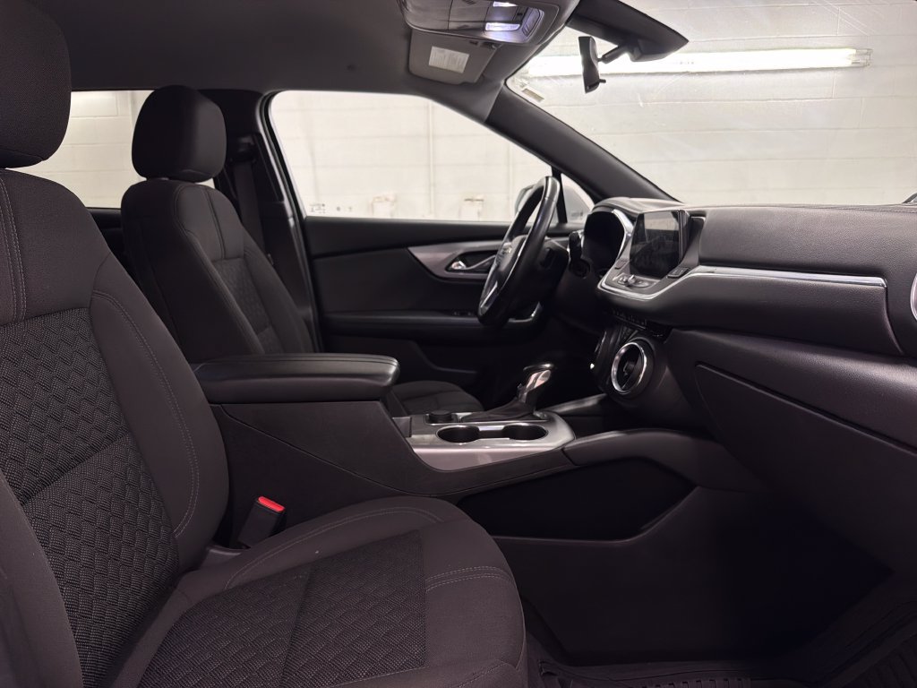 Used 2019 Chevrolet Blazer LT FWD image 28