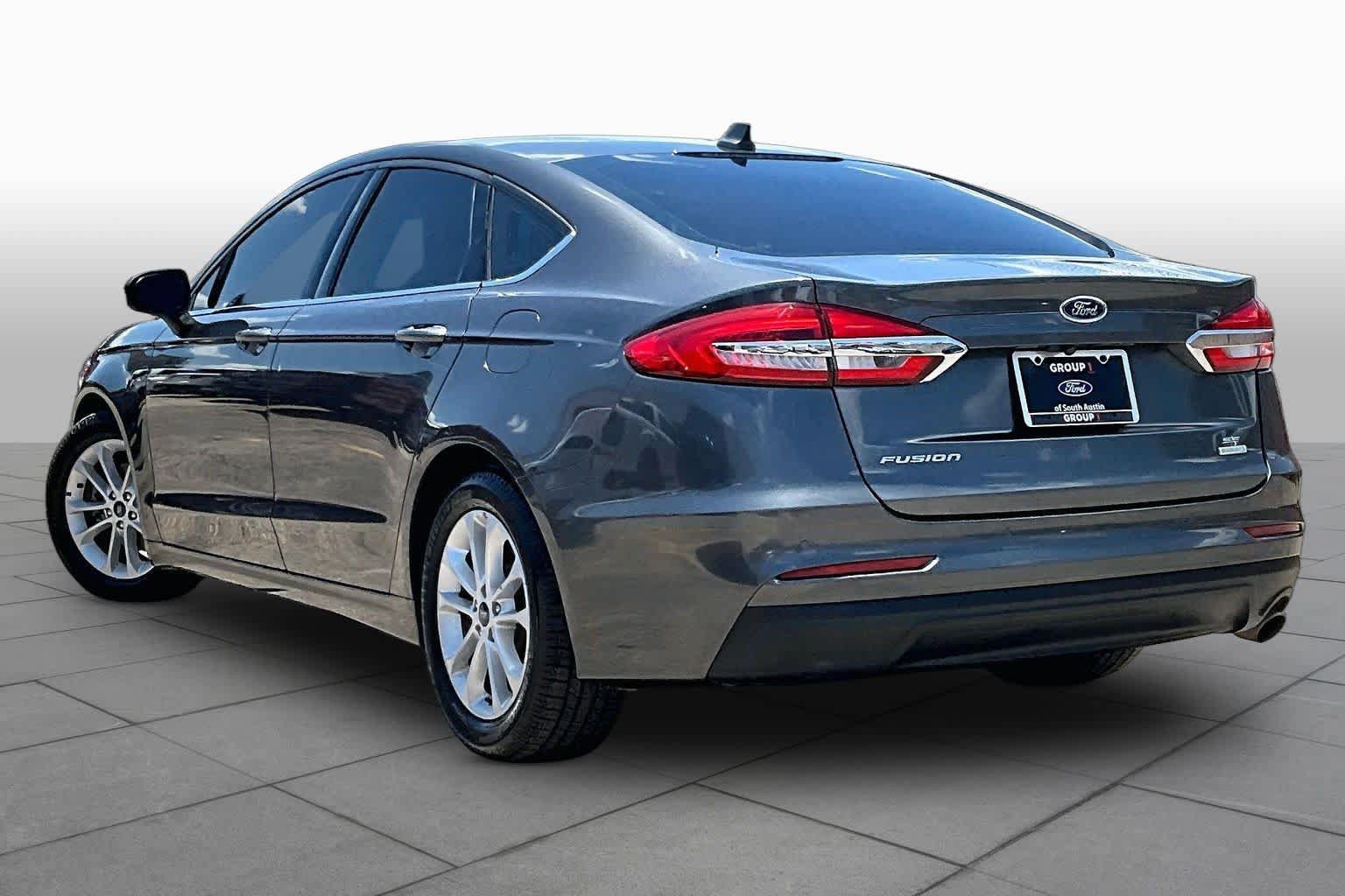 Certified 2019 Ford Fusion SE FWD image 6