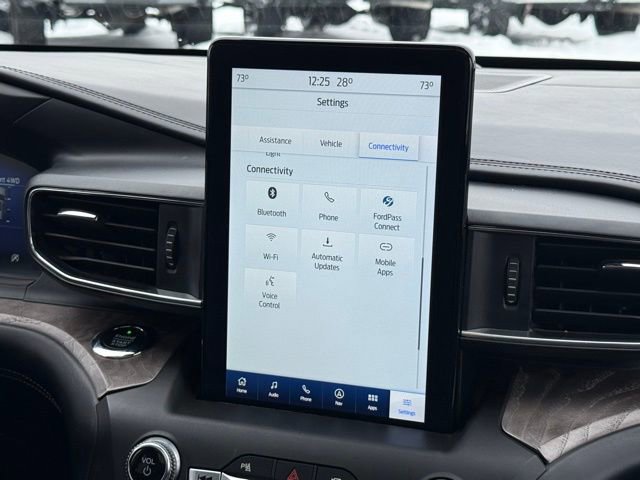 Certified 2020 Ford Explorer Platinum w/ Premium Technology Package image 39