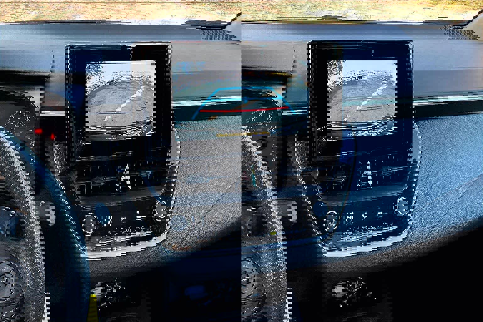 Used 2023 Toyota Corolla LE image 29