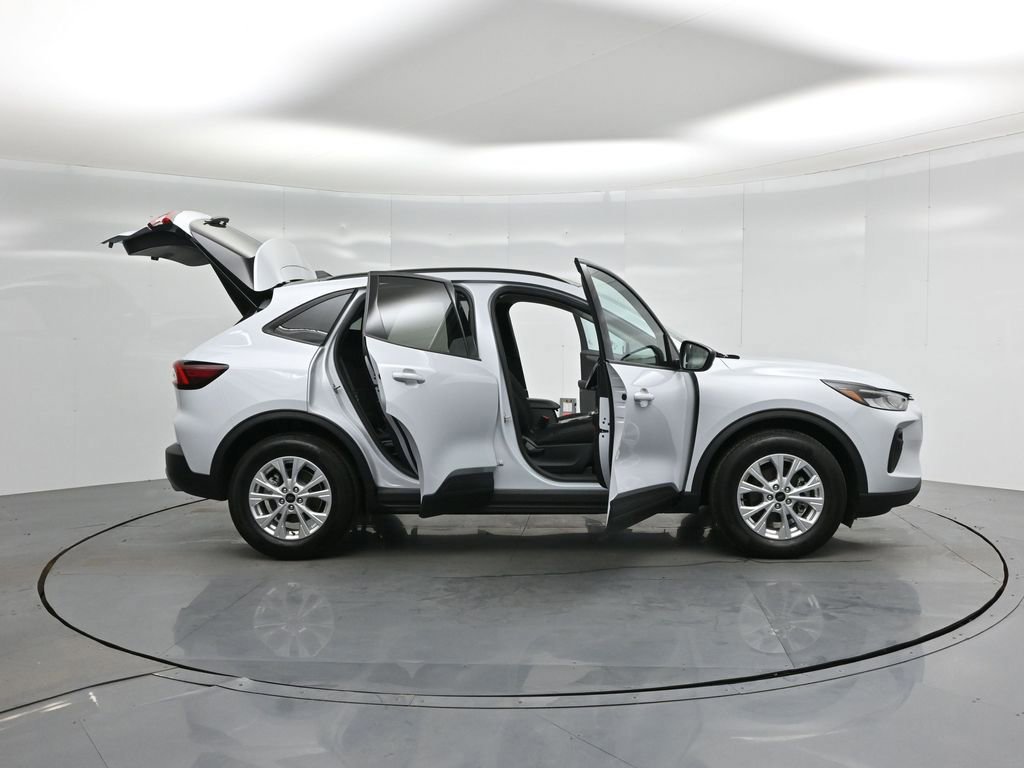 Certified 2025 Ford Escape Active image 35
