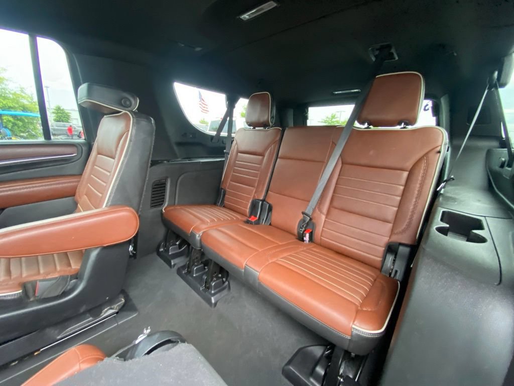 Used 2024 GMC Yukon XL Denali Ultimate AWD/4WD image 24
