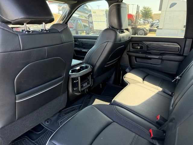 Used 2025 RAM 2500 Limited AWD/4WD image 21