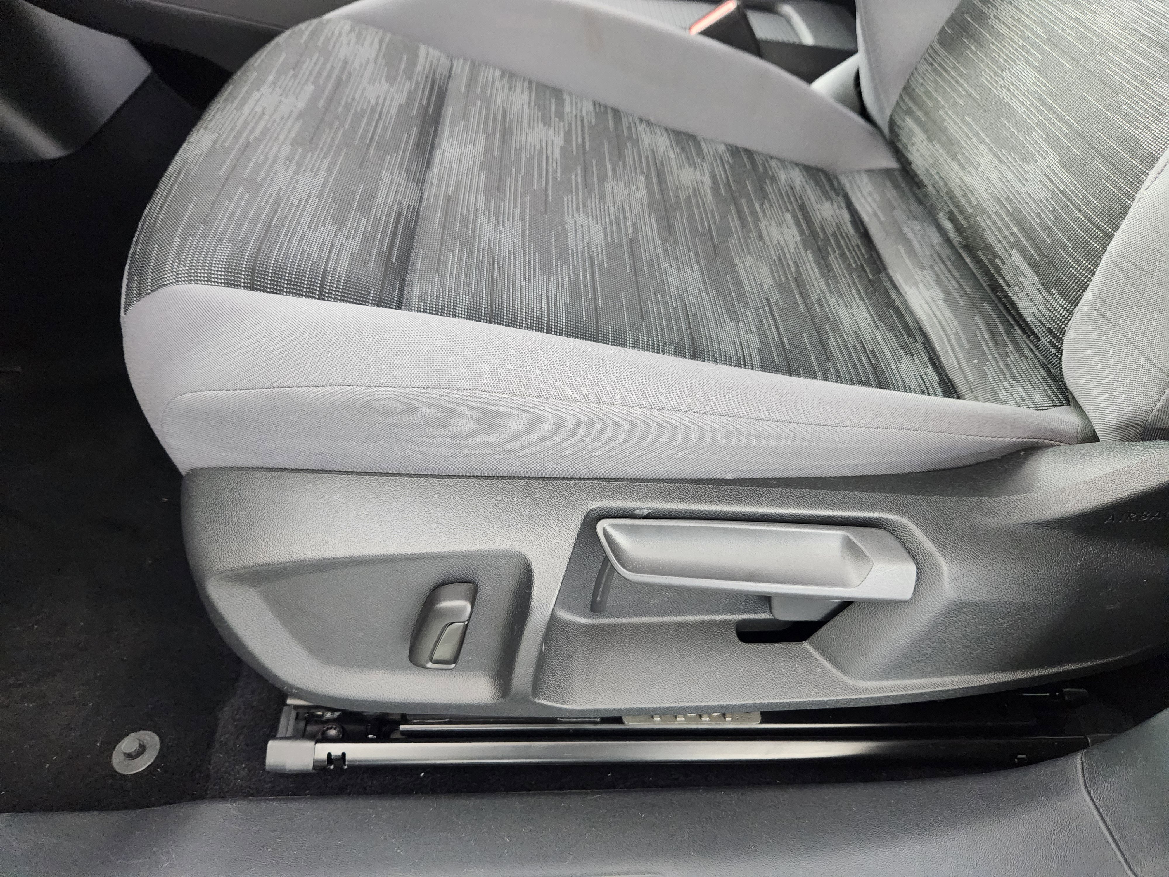 Used 2021 Volkswagen ID.4 Pro image 11