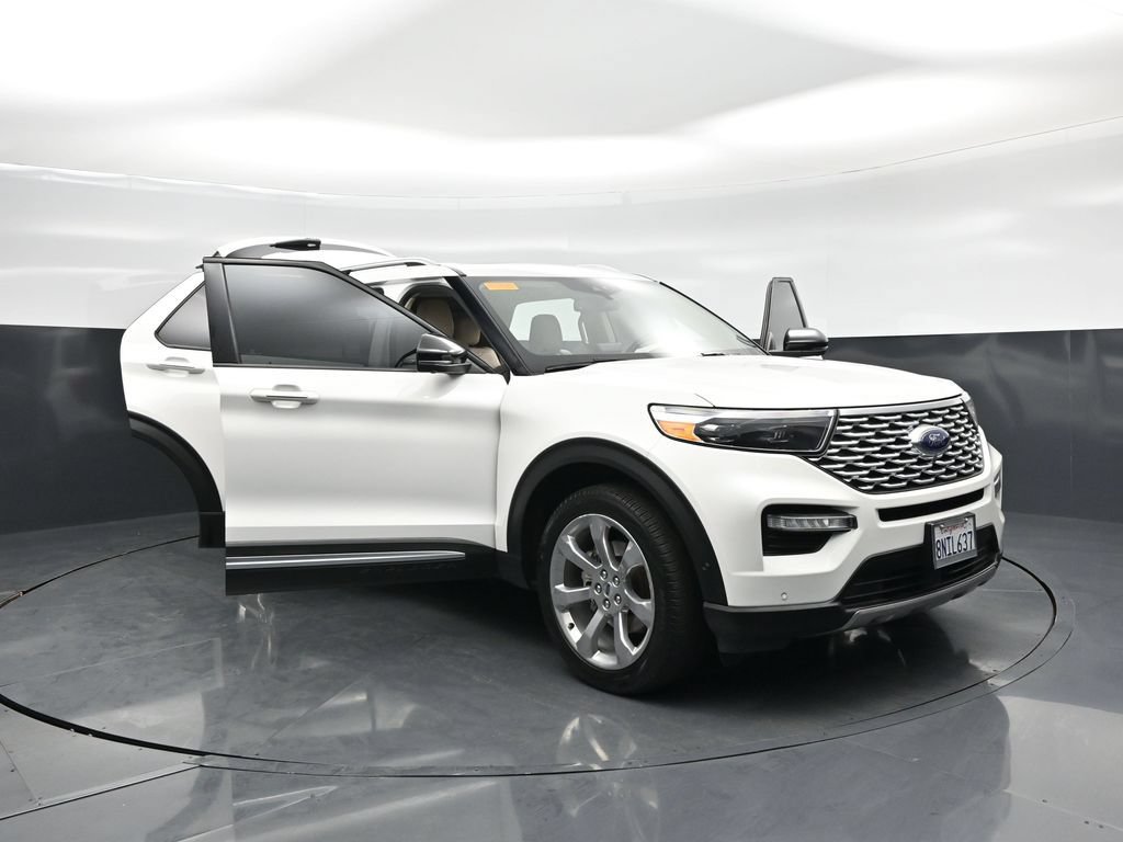 Certified 2020 Ford Explorer Platinum w/ Premium Technology Package AWD/4WD image 36