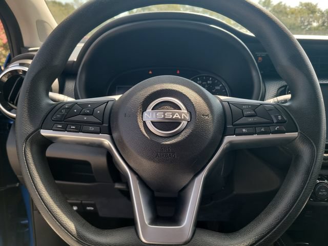 Used 2022 Nissan Kicks SV FWD image 12