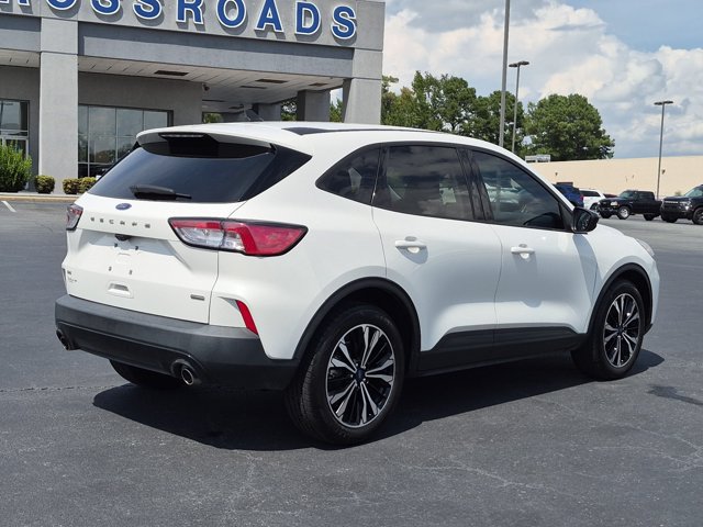 Certified 2022 Ford Escape SE w/ SE Sport Appearance Package FWD image 4