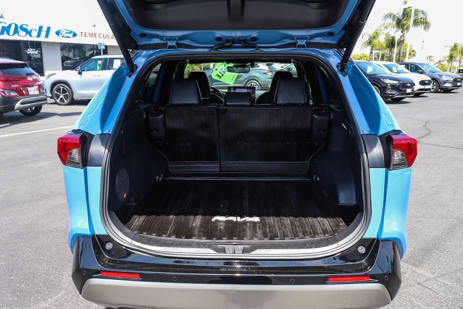 Used 2023 Toyota RAV4 XSE AWD/4WD image 28
