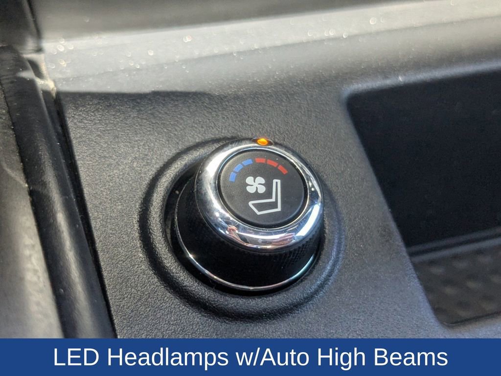 Used 2024 Nissan Titan Platinum Reserve w/ Moonroof Package image 26