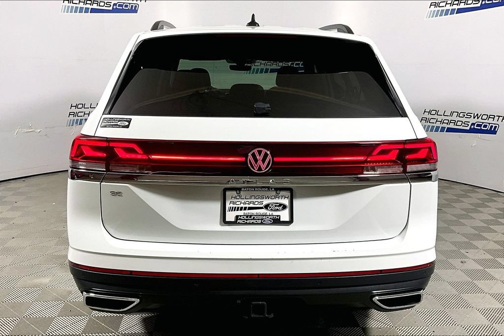 Used 2025 Volkswagen Atlas SE FWD image 4