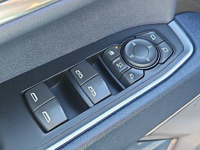 Used 2024 Chevrolet Silverado 2500 High Country w/ High Country Premium Package AWD/4WD image 28