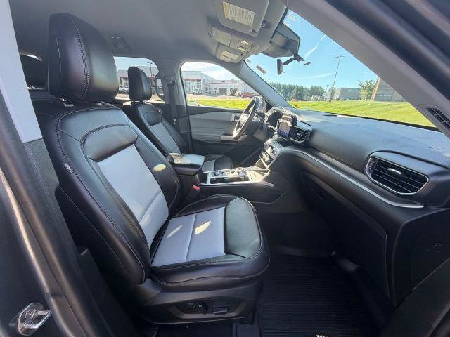 Certified 2023 Ford Explorer XLT w/ Equipment Group 202A AWD/4WD image 34