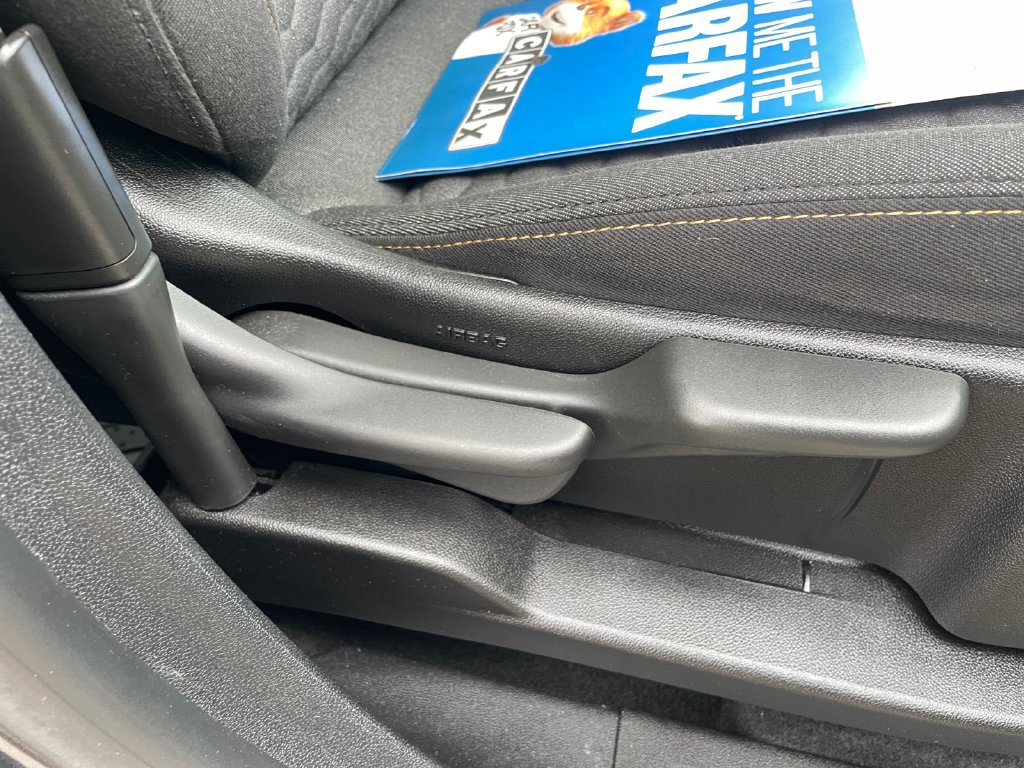 Used 2018 Chevrolet Equinox LT AWD/4WD image 12