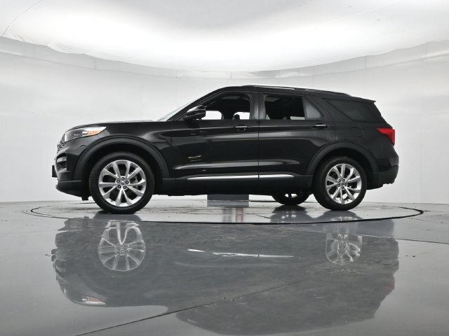 Certified 2024 Ford Explorer Platinum w/ Technology Package AWD/4WD image 40