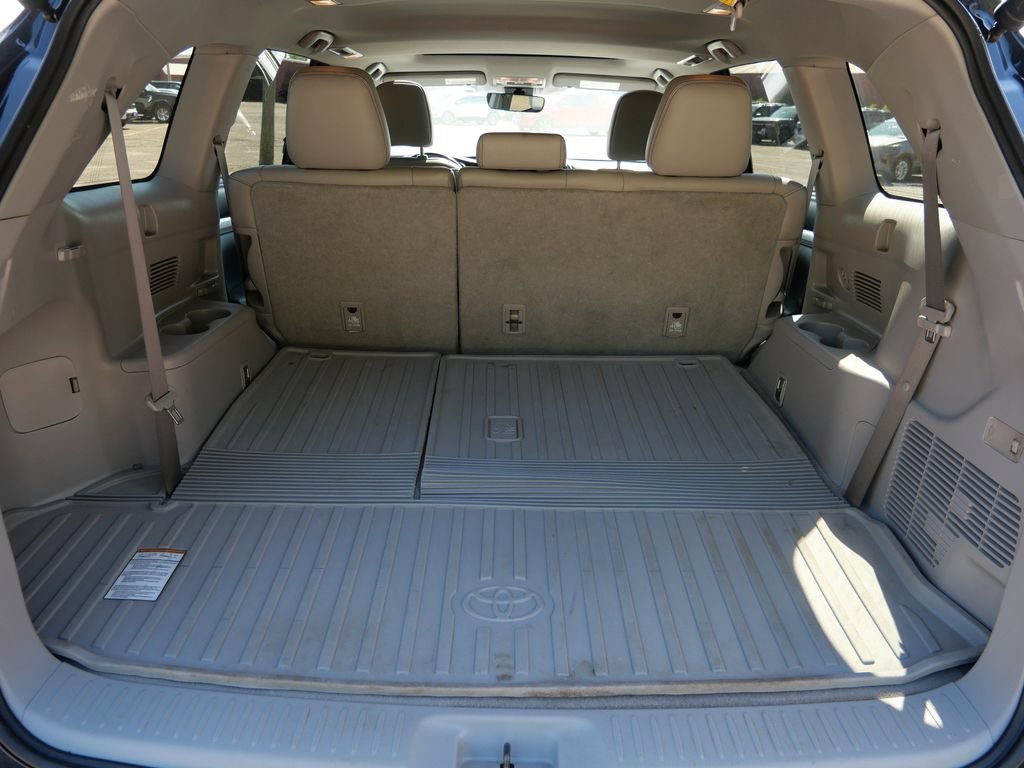 Used 2018 Toyota Highlander XLE AWD/4WD image 9