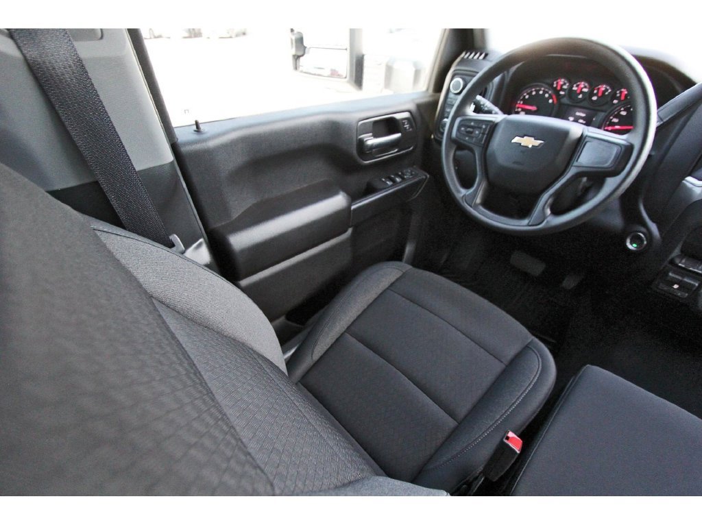 Used 2026 Chevrolet Silverado 2500 Custom w/ Custom Value Package AWD/4WD image 11