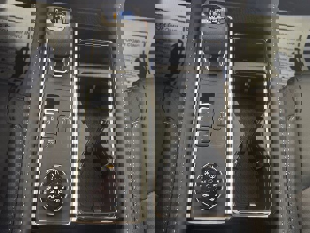 Used 2025 Nissan Pathfinder SL w/ SL Premium Package image 20