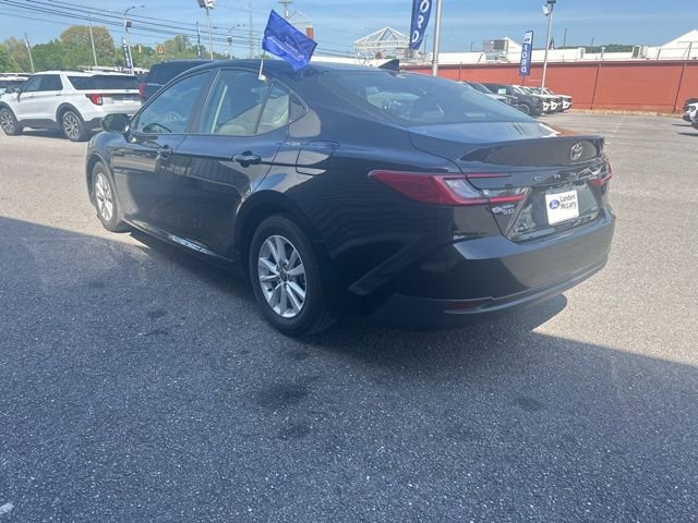 Used 2025 Toyota Camry LE FWD image 7