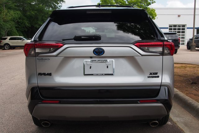 Used 2019 Toyota RAV4 XSE w/ XSE Weather Package AWD/4WD image 6