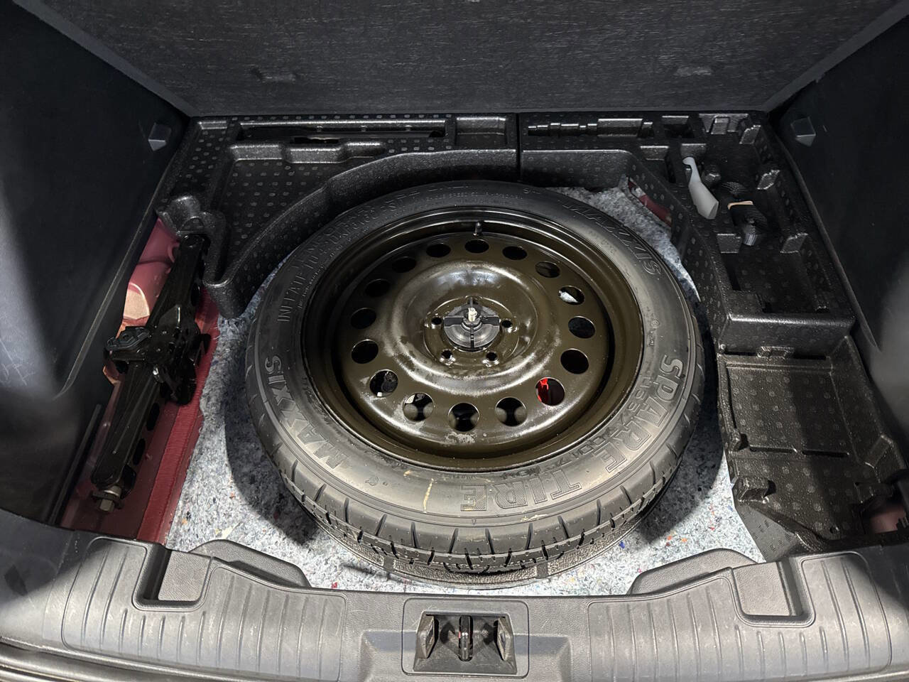 Certified 2024 Ford Escape Platinum image 28