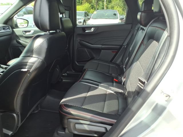 Certified 2024 Ford Escape ST-Line w/ Tech Pack #1 AWD/4WD image 9