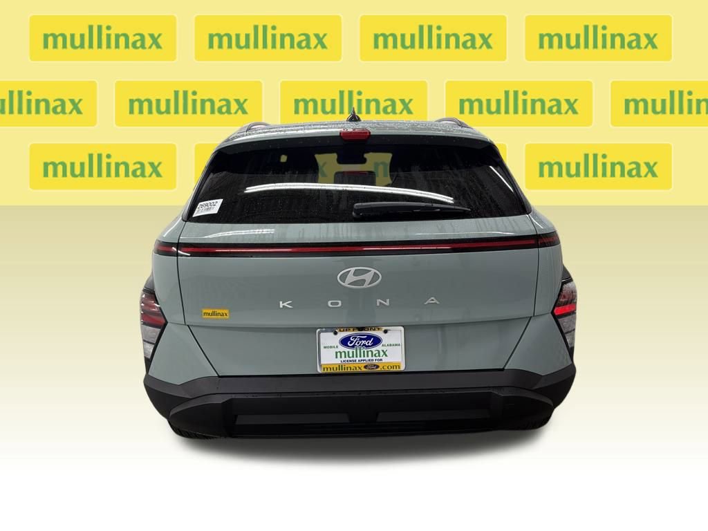 Used 2025 Hyundai Kona SEL image 4
