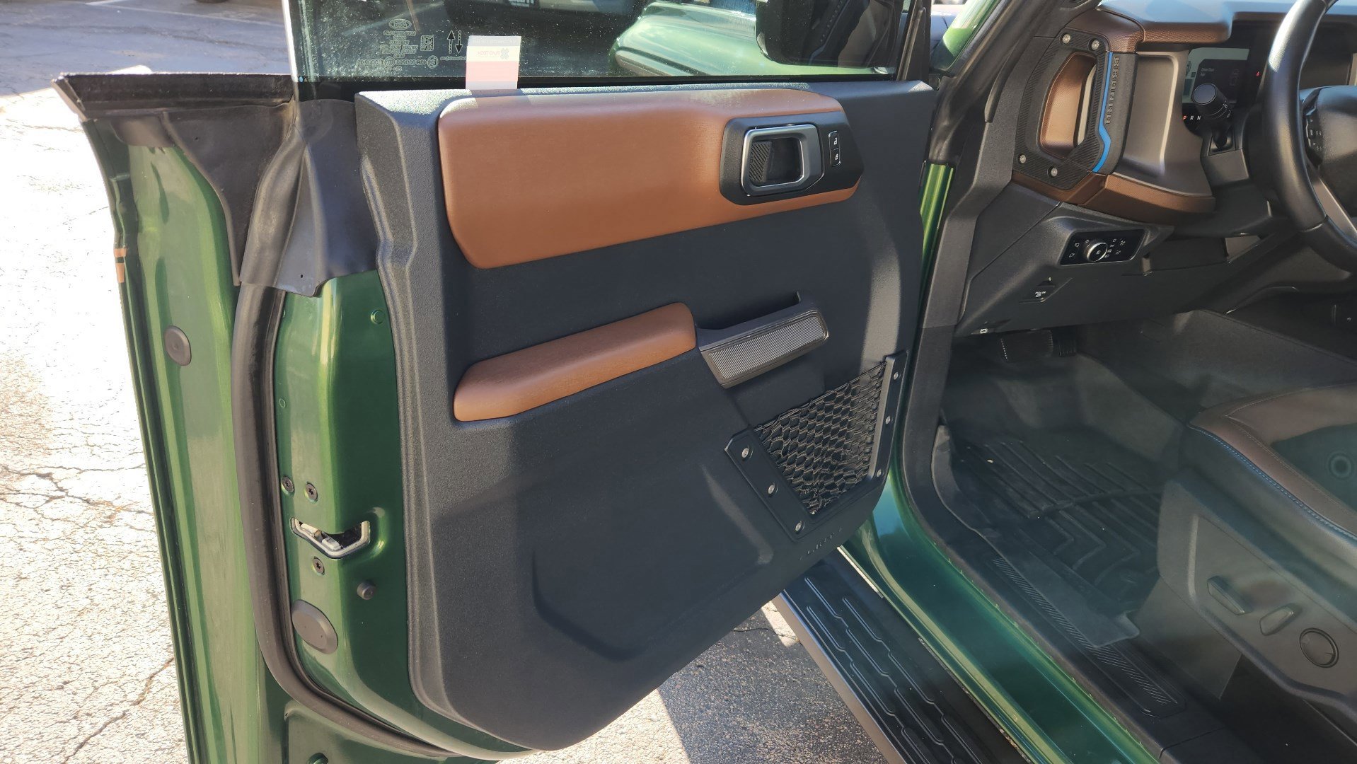 Certified 2023 Ford Bronco Outer Banks w/ Sasquatch Package image 22