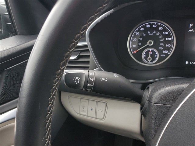 Used 2022 Genesis G70 2.0T image 14