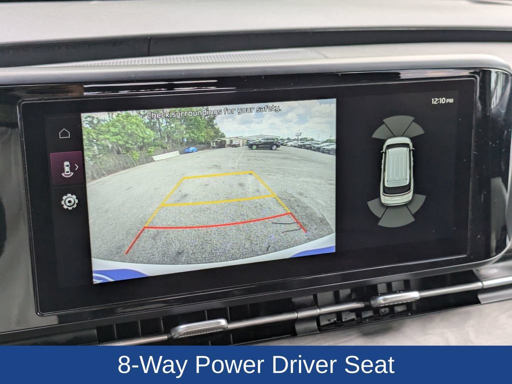 Used 2024 Kia Carnival EX FWD image 22