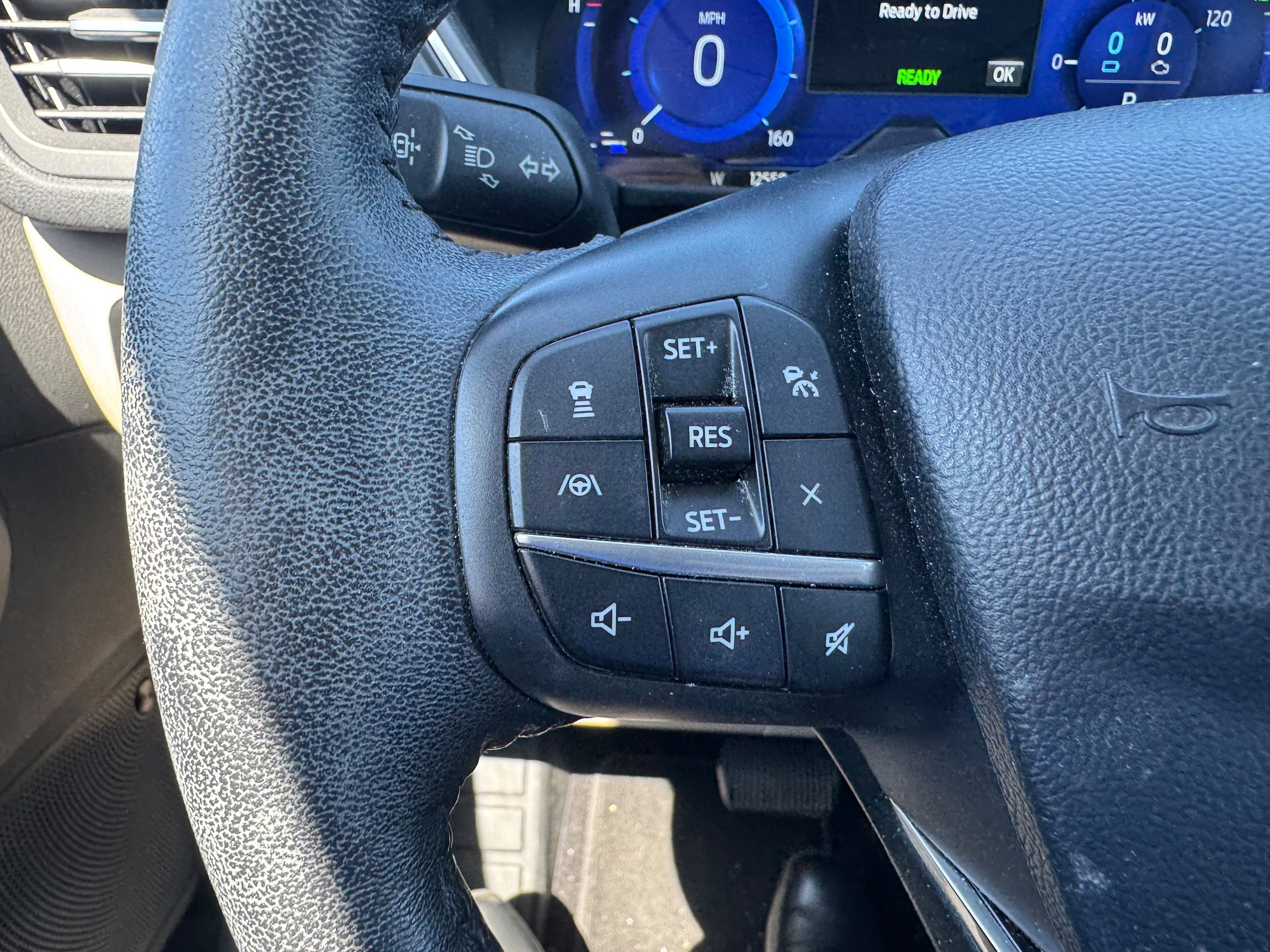 Certified 2020 Ford Escape Titanium AWD/4WD image 16