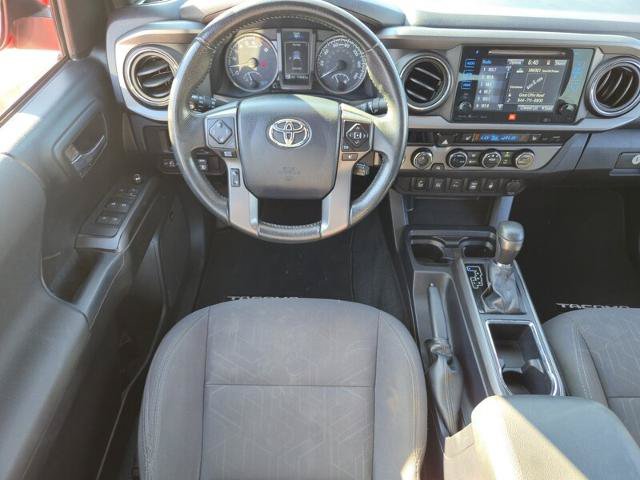 Used 2017 Toyota Tacoma TRD Sport AWD/4WD image 15