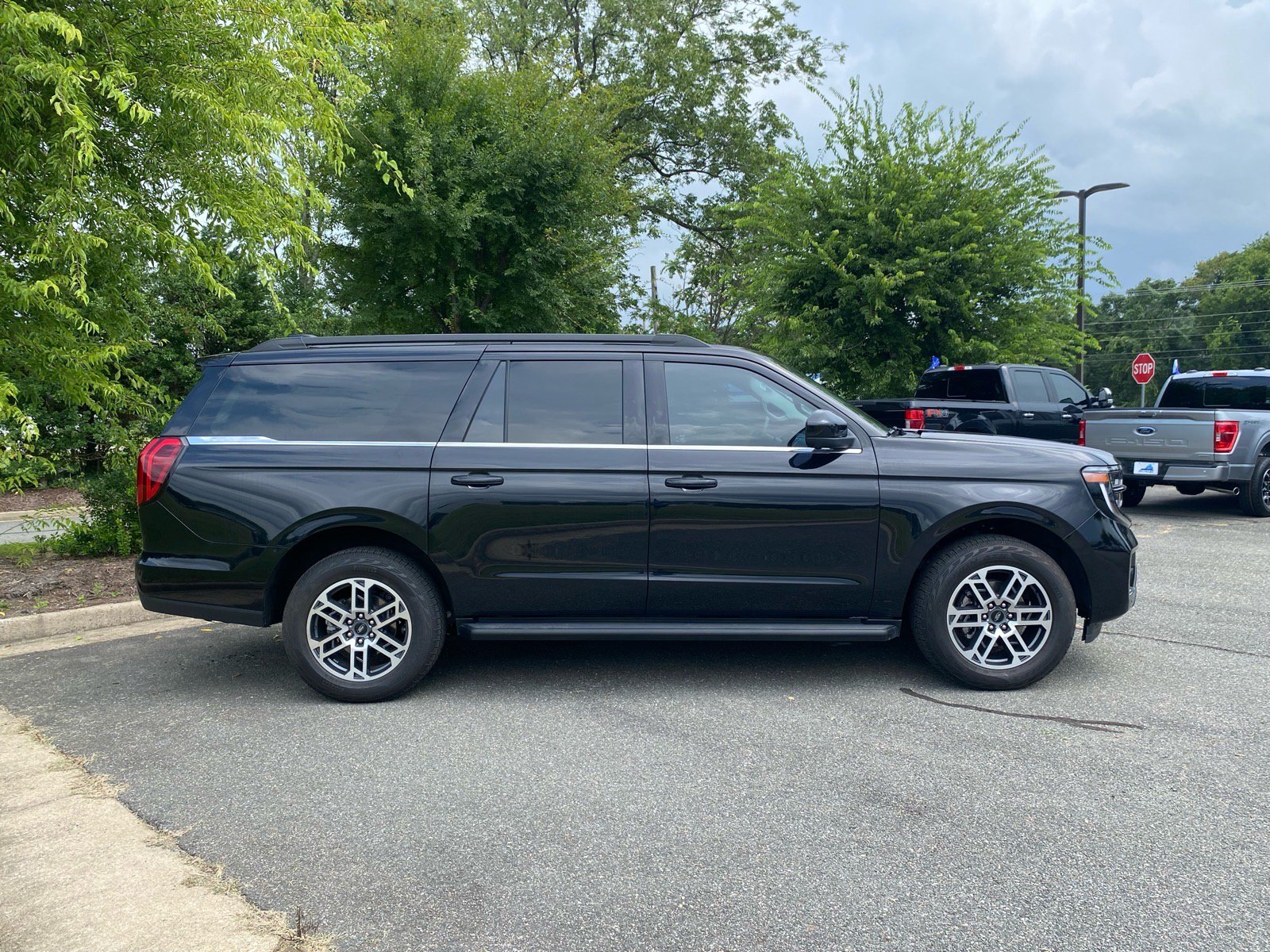 Certified 2026 Ford Expedition Max Active AWD/4WD image 3